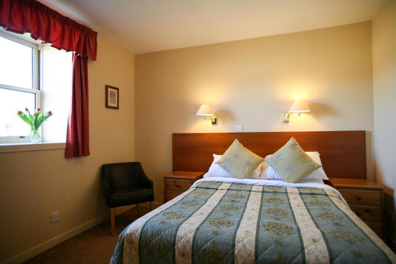 The Tomich Hotel Екстериор снимка